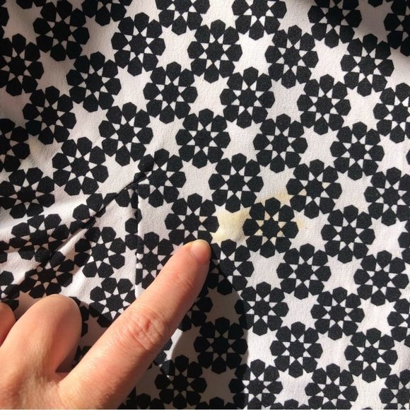 DONNA Morgan black and white geometric patter midi cocktail dress - Picture 5 of 6